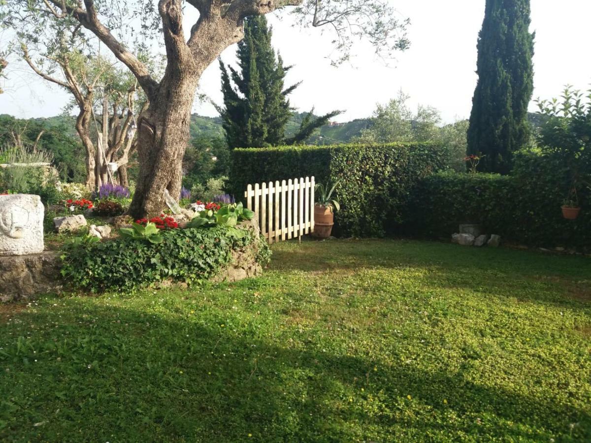 Da Adria Al Corvenale - Casa Vacanze Carrara - Villa Ngoại thất bức ảnh